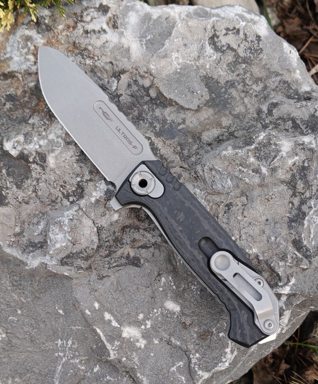 Нож складной "ULTRAS-F" (Stonewash, Carbon Fiber)