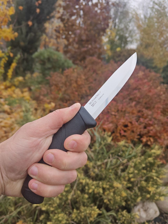 Нож Morakniv Companion Black, нержавеющая сталь, цвет черный, 12141